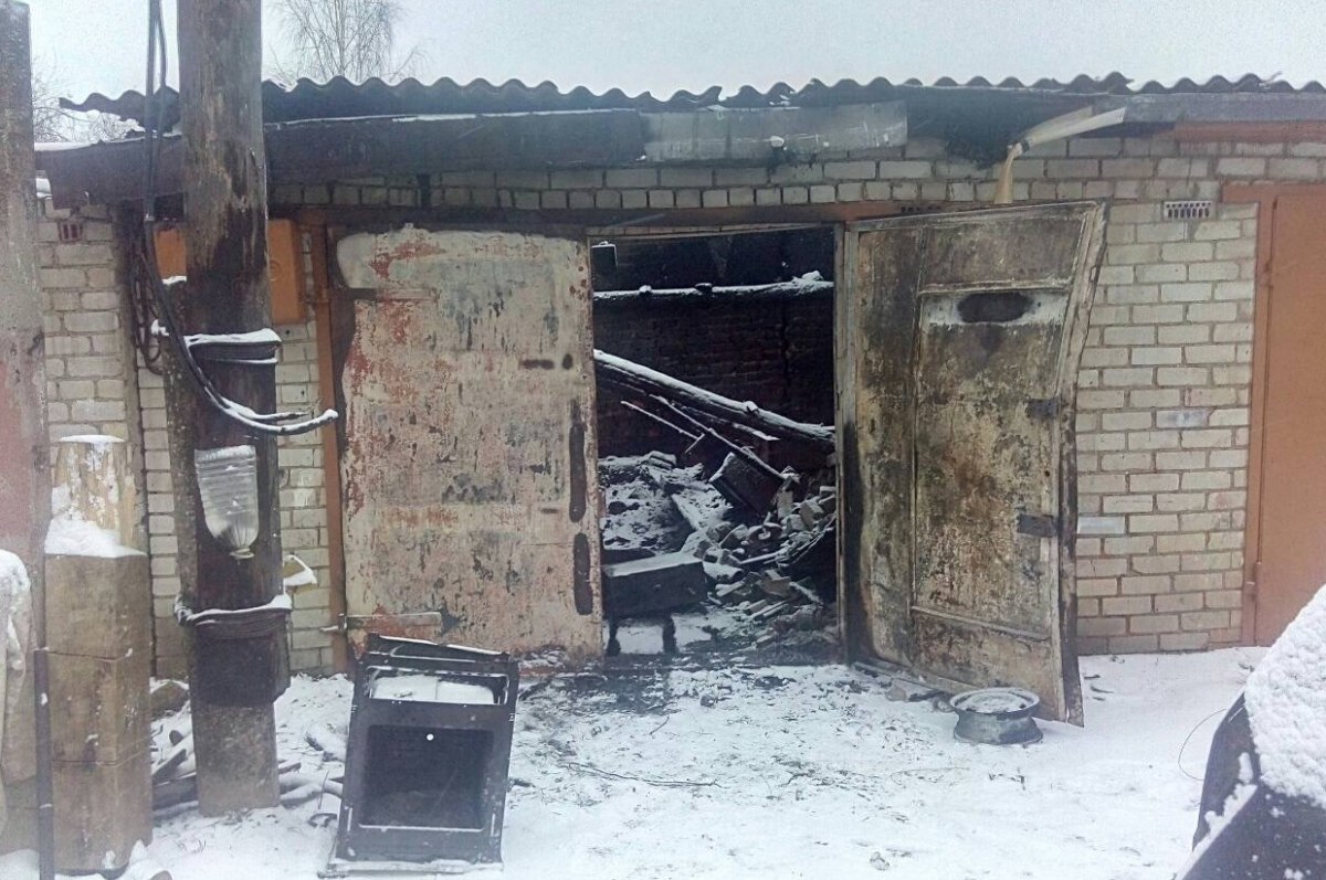В Ярославской области едва не сгорел гаражный кооператив