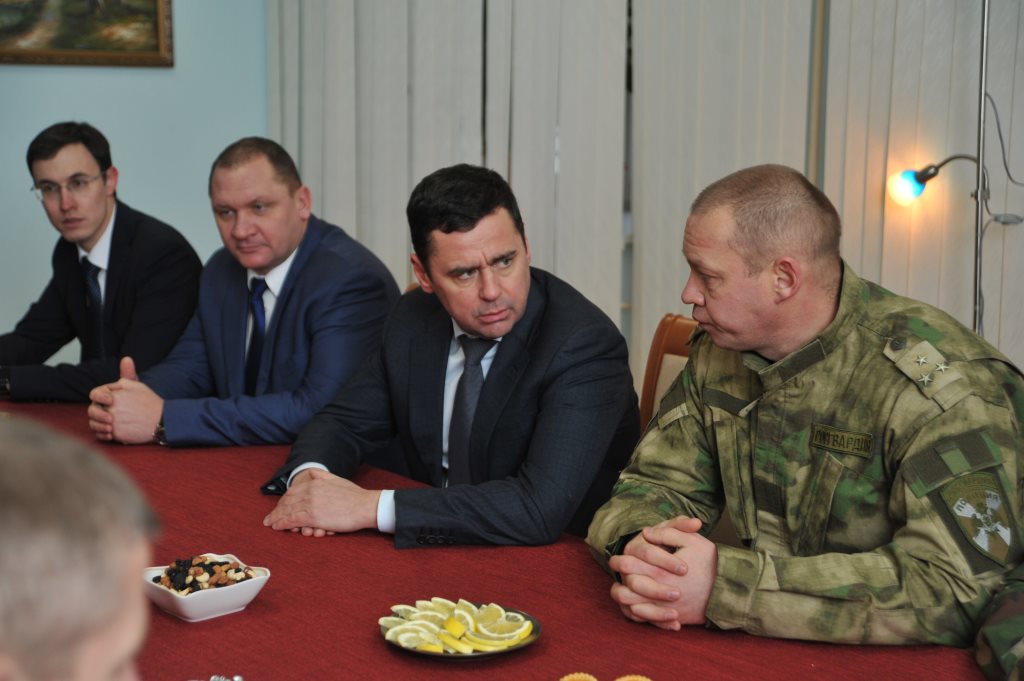 Губернатор вручил награды бойцам регионального управления Росгвардии, вернувшимся с Северного Кавказа