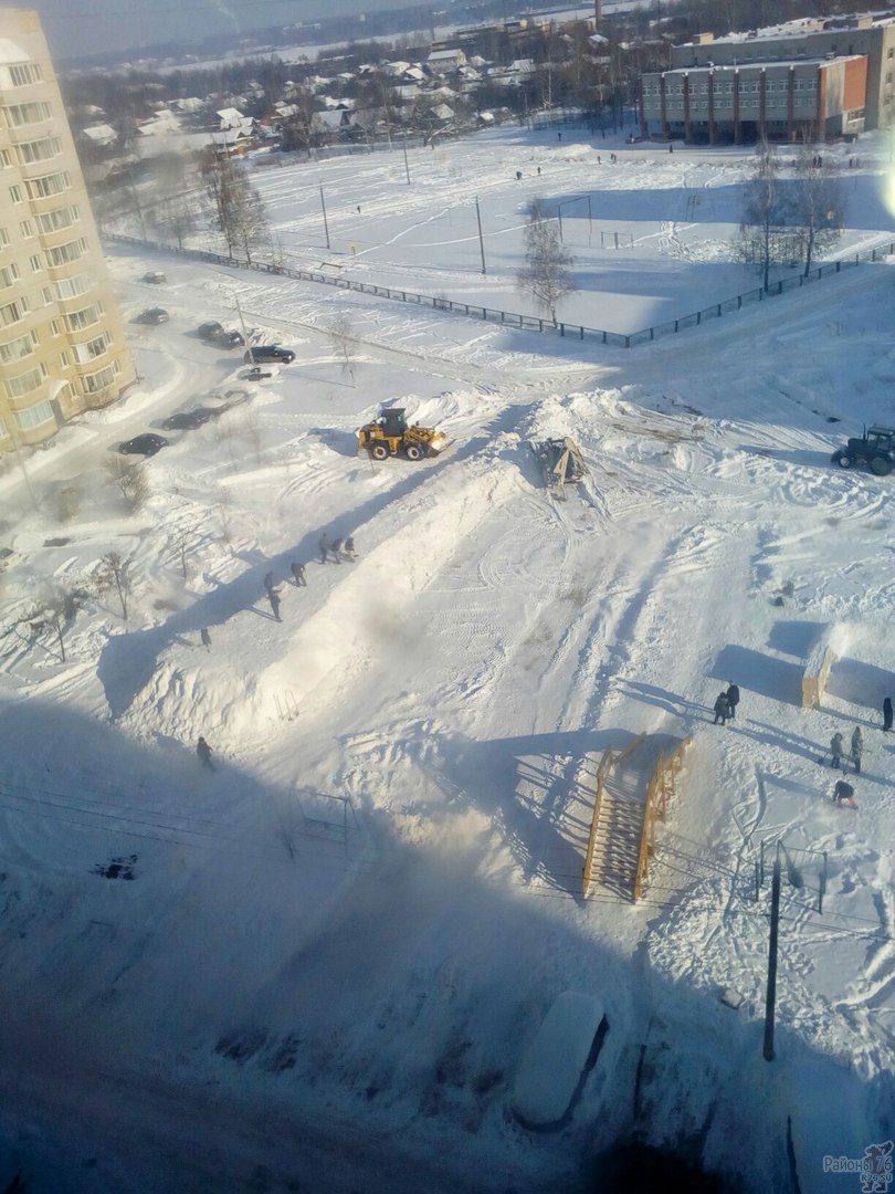 В Ярославле сделали 45-метровую снежную горку