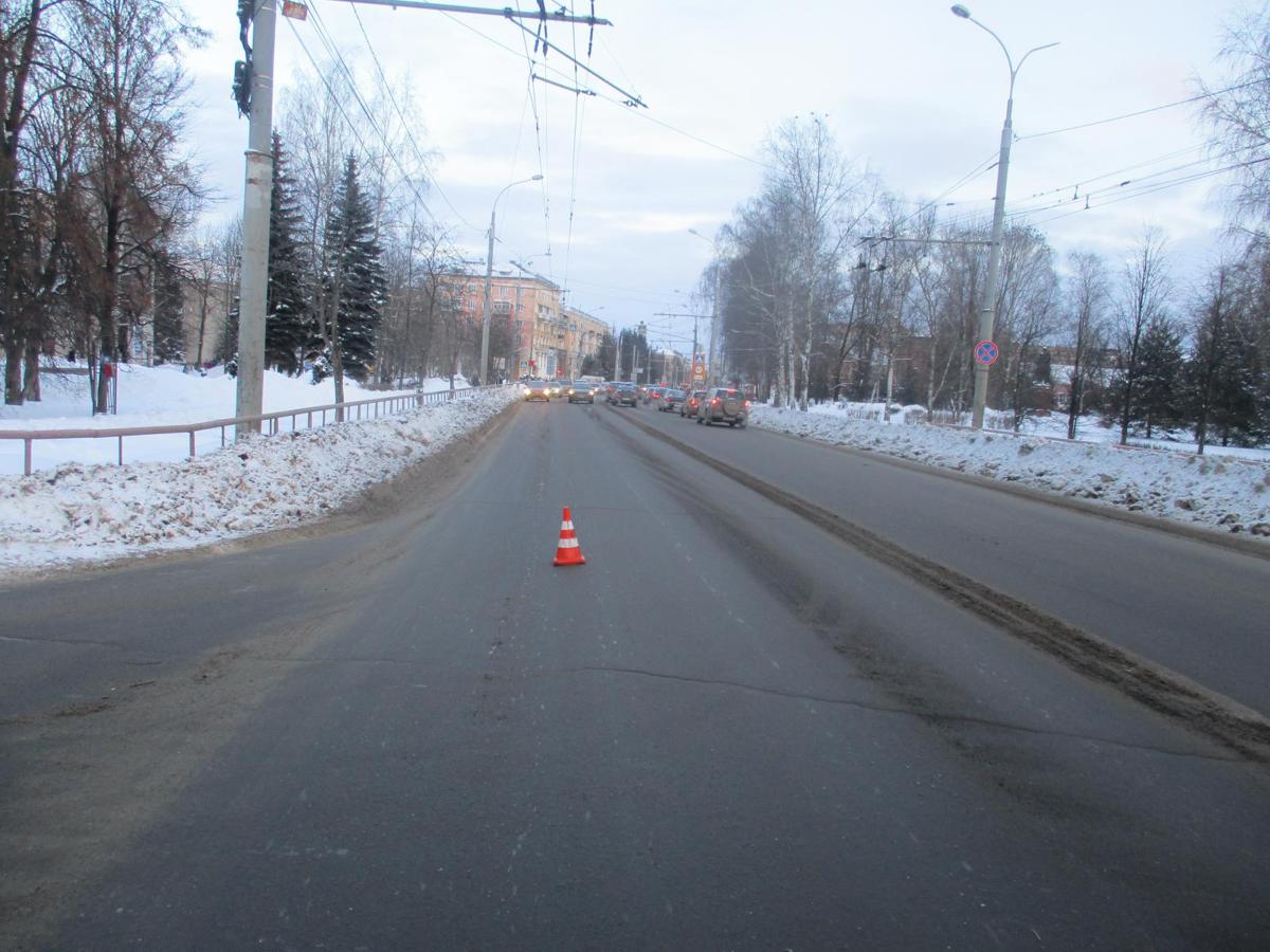 В Рыбинске из-за резкого торможения автобуса пассажирка получила травмы