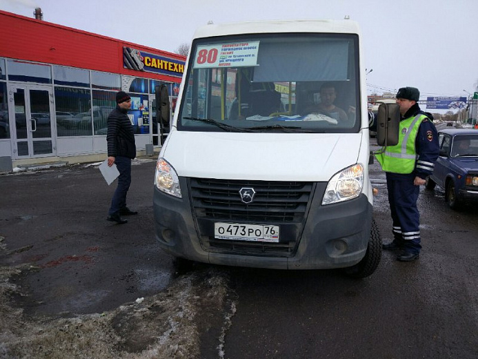 В Ярославле 40 маршруточников оштрафовали за нарушения ПДД