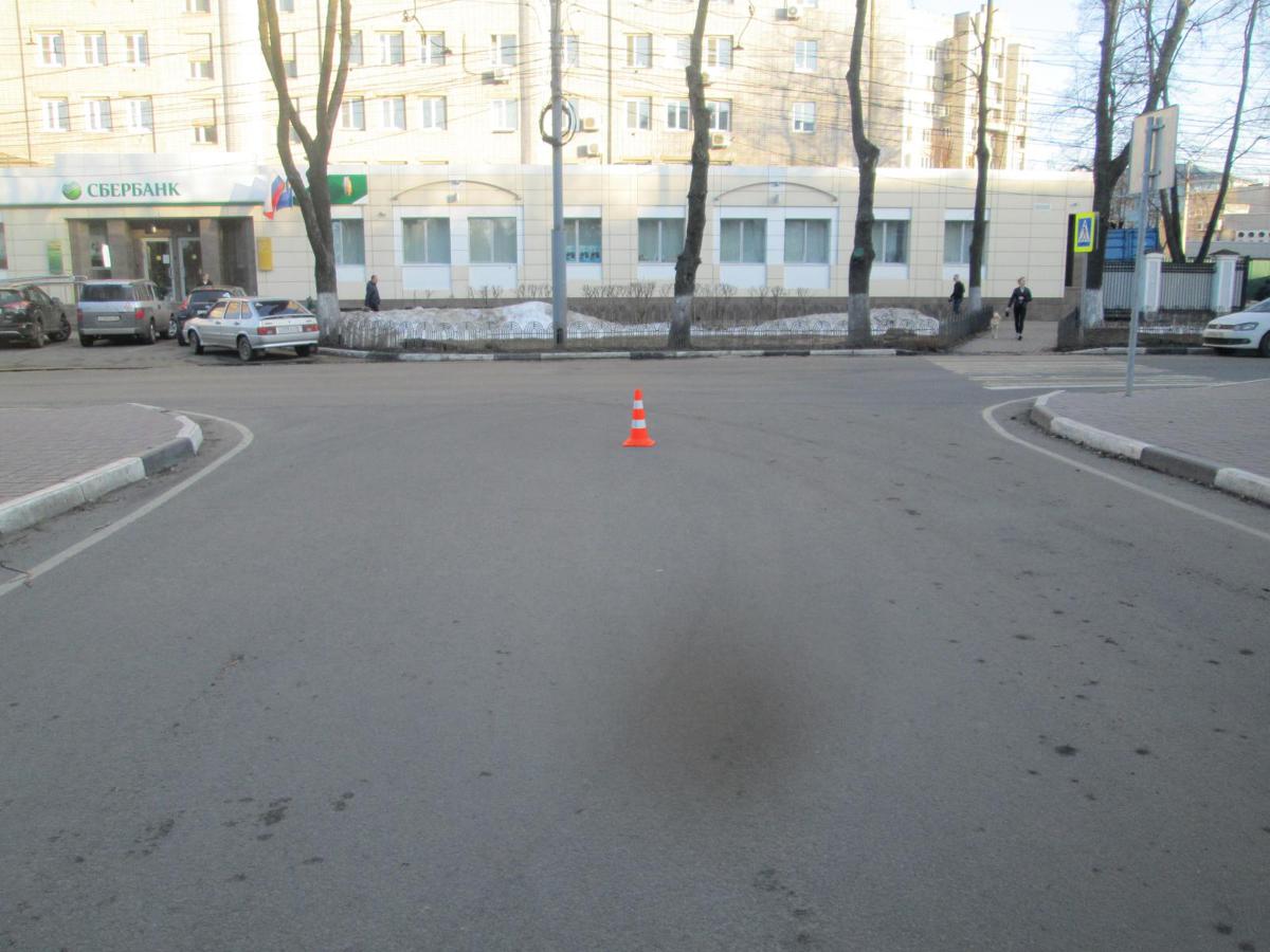 В Ярославле водитель сбил женщину и скрылся с места ДТП