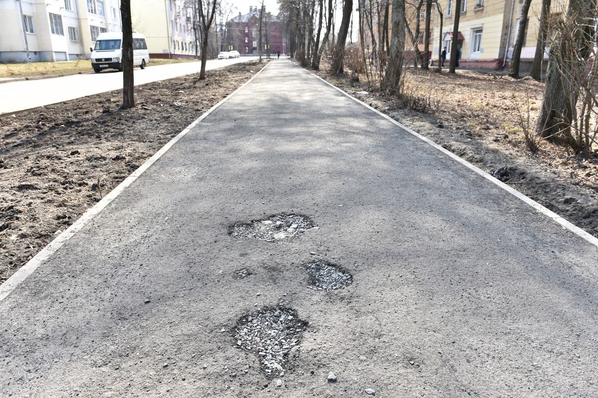 В Ярославле проверили качество всех отремонтированных в прошлом году дорог: какие нарушения найдены