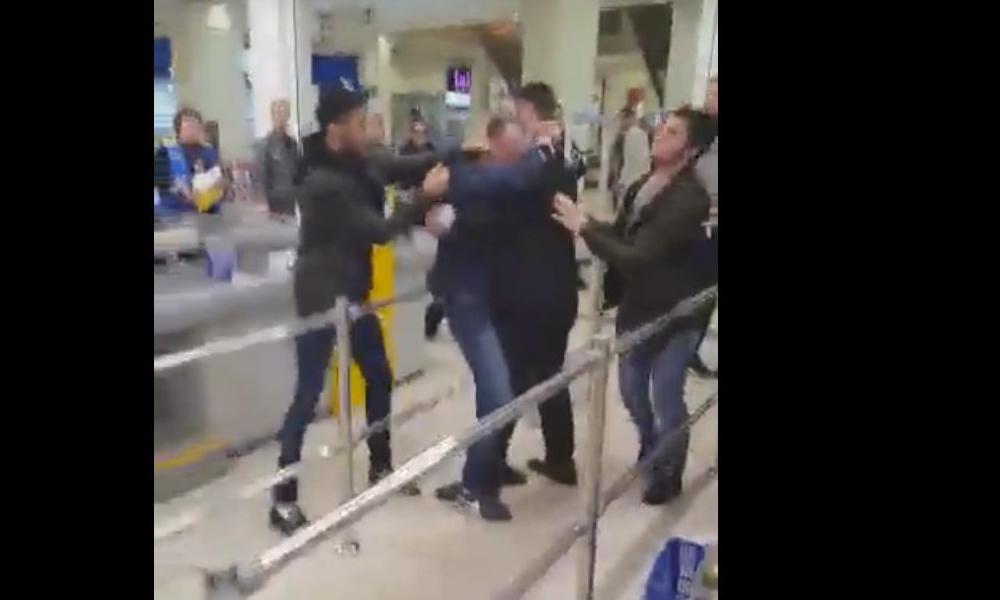 Массовая драка в крупном торговом центре в Ярославле: видео