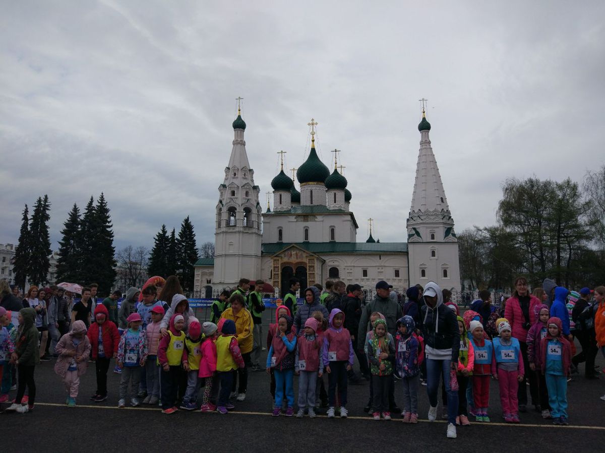 В Ярославле более полутора тысяч человек приняли участие в эстафете в честь годовщины Победы