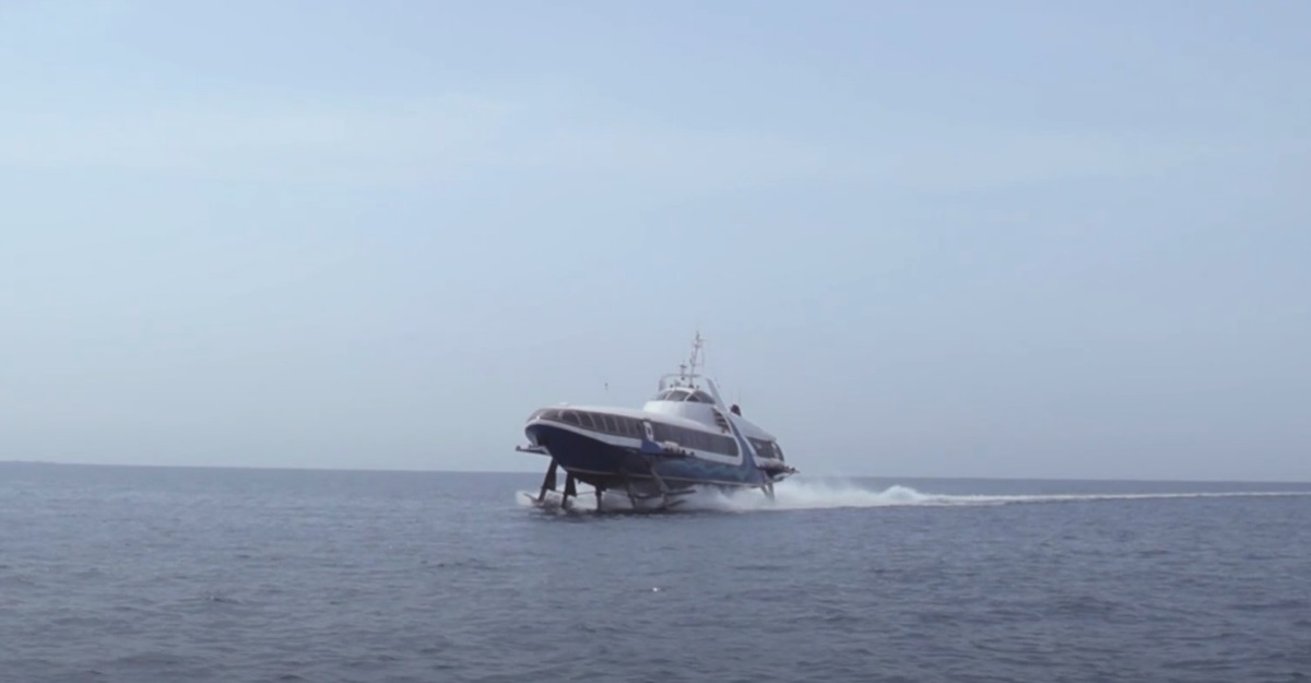 Завершились ходовые испытания уникального рыбинского судна на подводных крыльях: видео