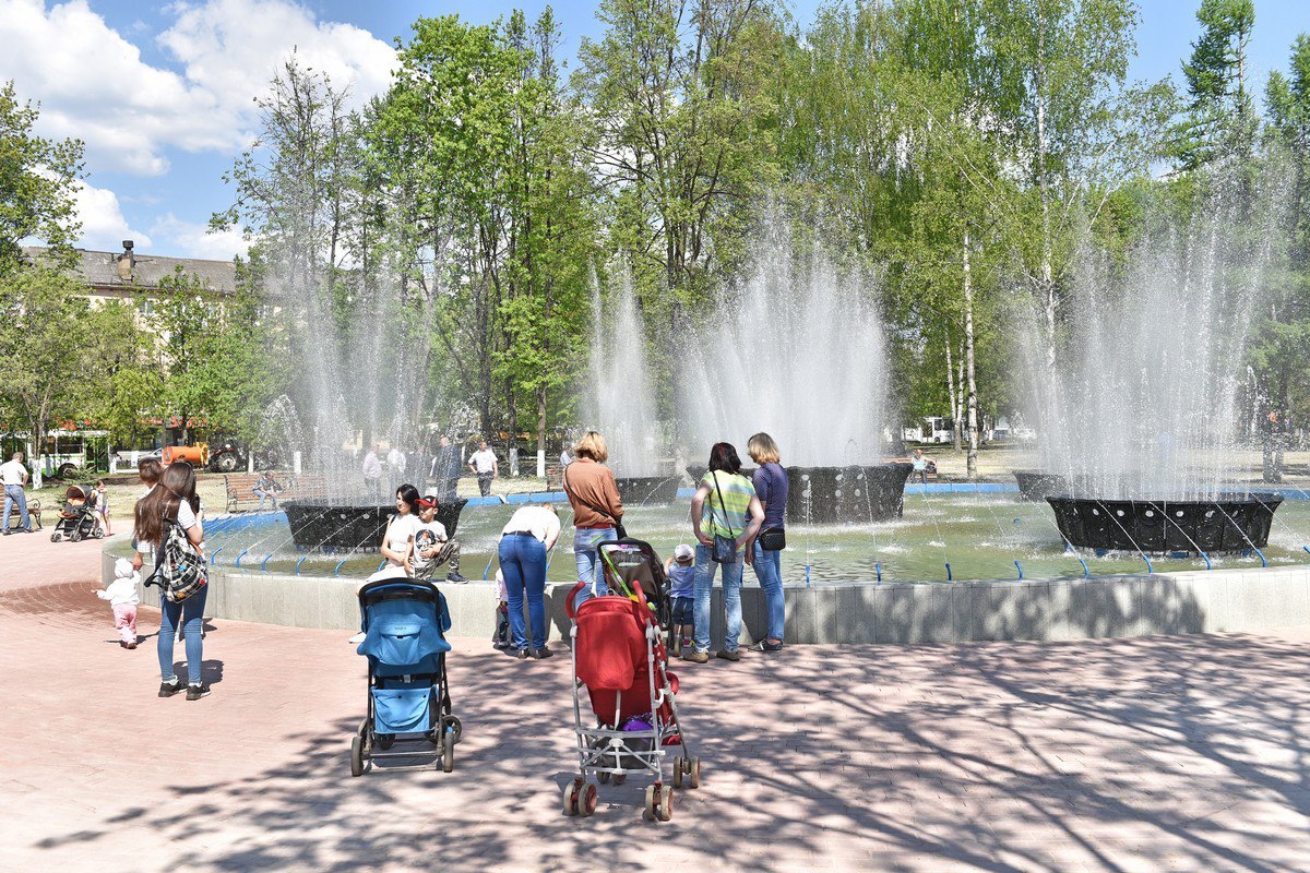 В Ярославле запустили фонтан в сквере 50-летия ВЛКСМ