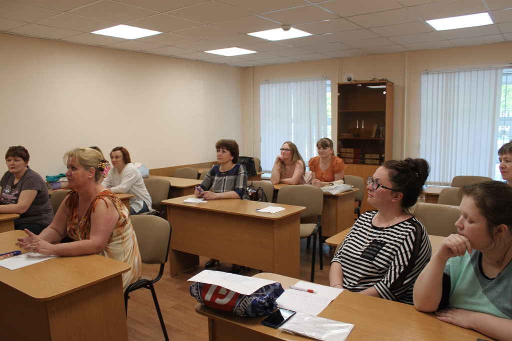 Регистраторы ярославских поликлиник прошли обучение бесконфликтному поведению