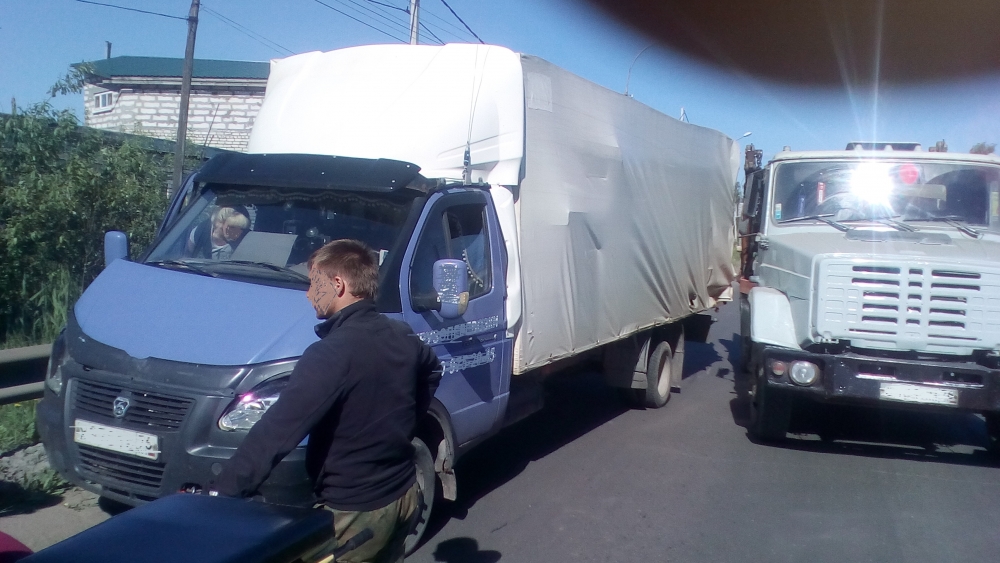 В Ярославской области столкнулись «Газель» и ЗИЛ: пострадал человек