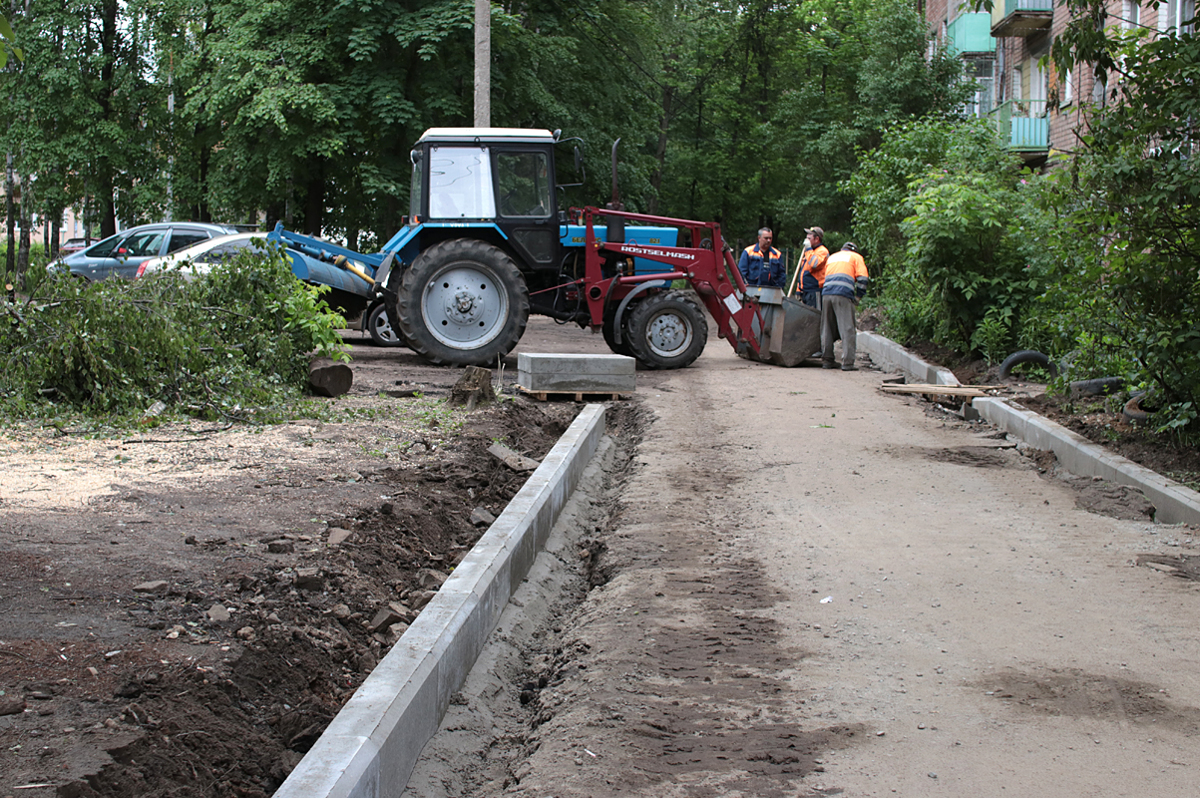 В Ярославле приступили к ремонту дворов в рамках губернаторской программы «Решаем вместе!»