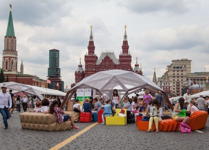 Фестиваль у стен Кремля. Ярославские книги покорили Москву