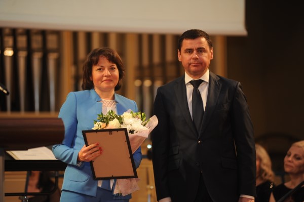 Дмитрий Миронов вручил награды лучшим медицинским работникам региона
