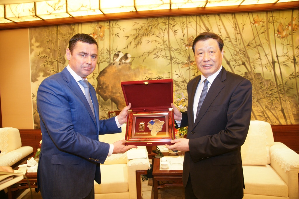 Дмитрий Миронов обсудил с мэром Шанхая вопросы укрепления межрегионального сотрудничества