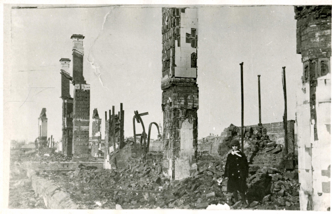 Бомбежки, руины и горы трупов: архивные фото и видео в день столетия с начала ярославского мятежа