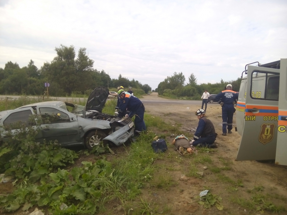 В крупном ДТП на трассе Ярославль – Рыбинск пострадали два человека