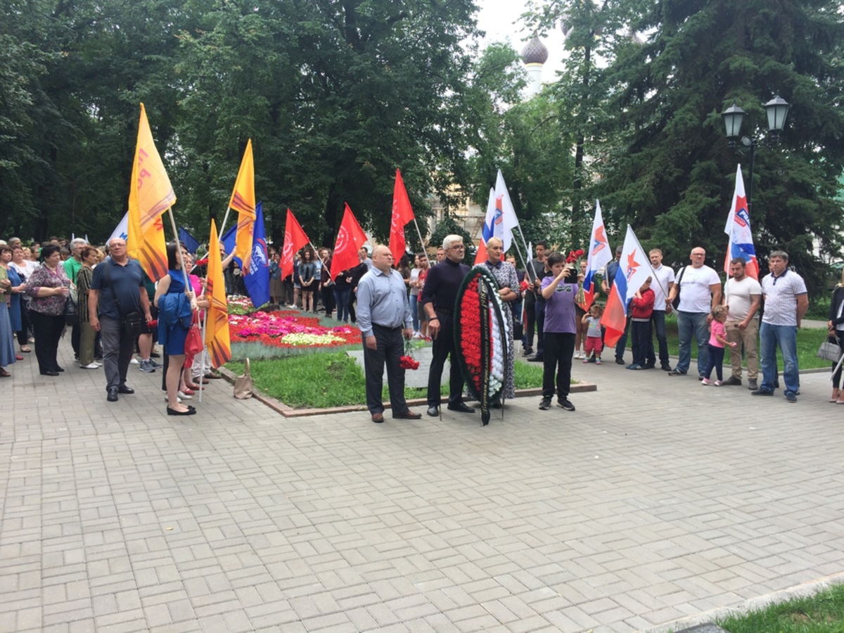 Все парламентские партии, кроме одной, объединились в память о жертвах ярославского восстания
