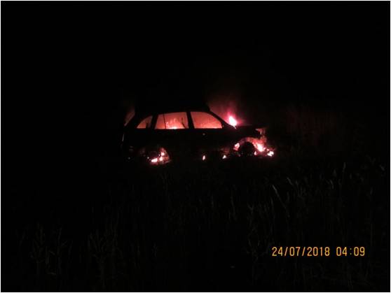 В Ярославской области ночью сгорел автомобиль: есть пострадавший