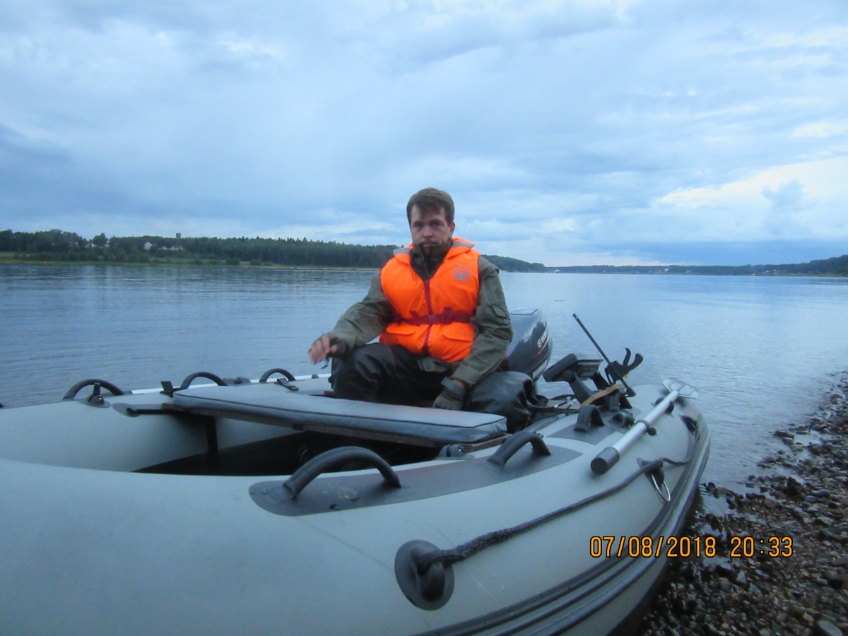 В Ярославле ищут тело мужчины, попытавшегося переплыть Волгу