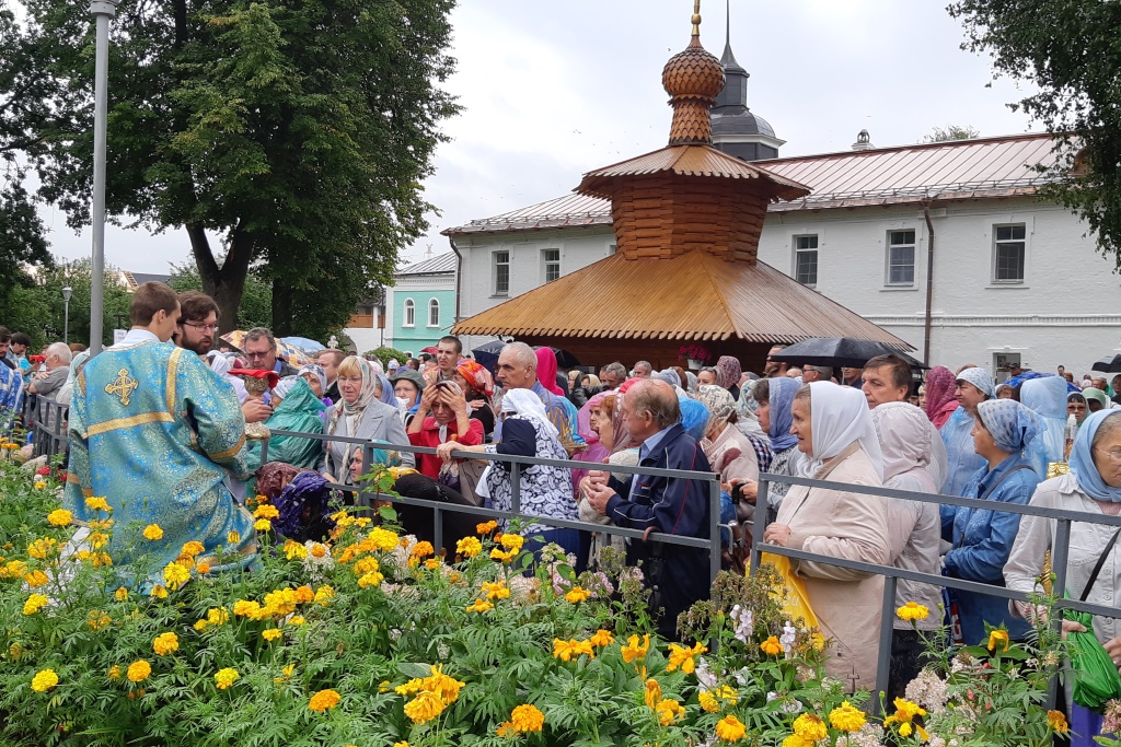 В Ярославле отметили День Толгской иконы Божией Матери: фоторепортаж