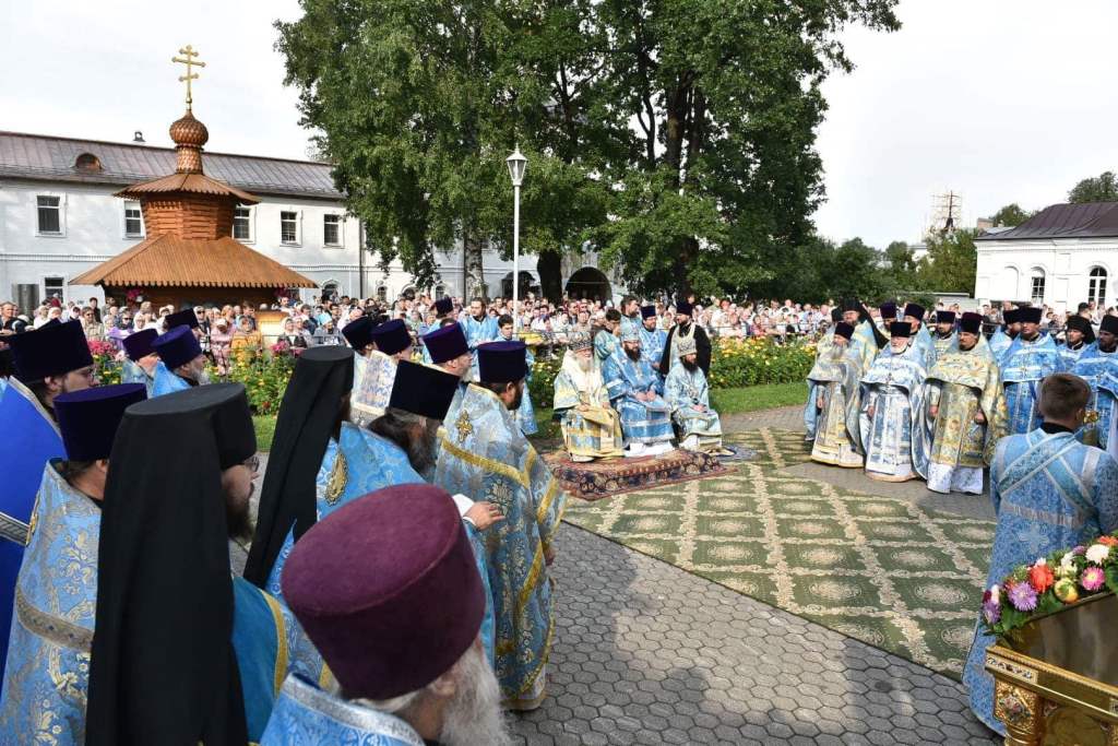 В Ярославле отметили День Толгской иконы Божией Матери: фоторепортаж