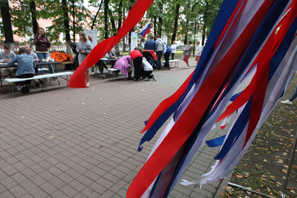 В День Государственного флага РФ в Ярославской области проходят праздничные мероприятия: фото