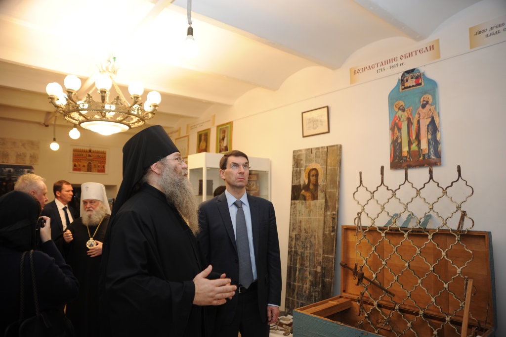 Полпред президента оценил ход реставрационных работ в Кирилло-Афанасиевском мужском монастыре
