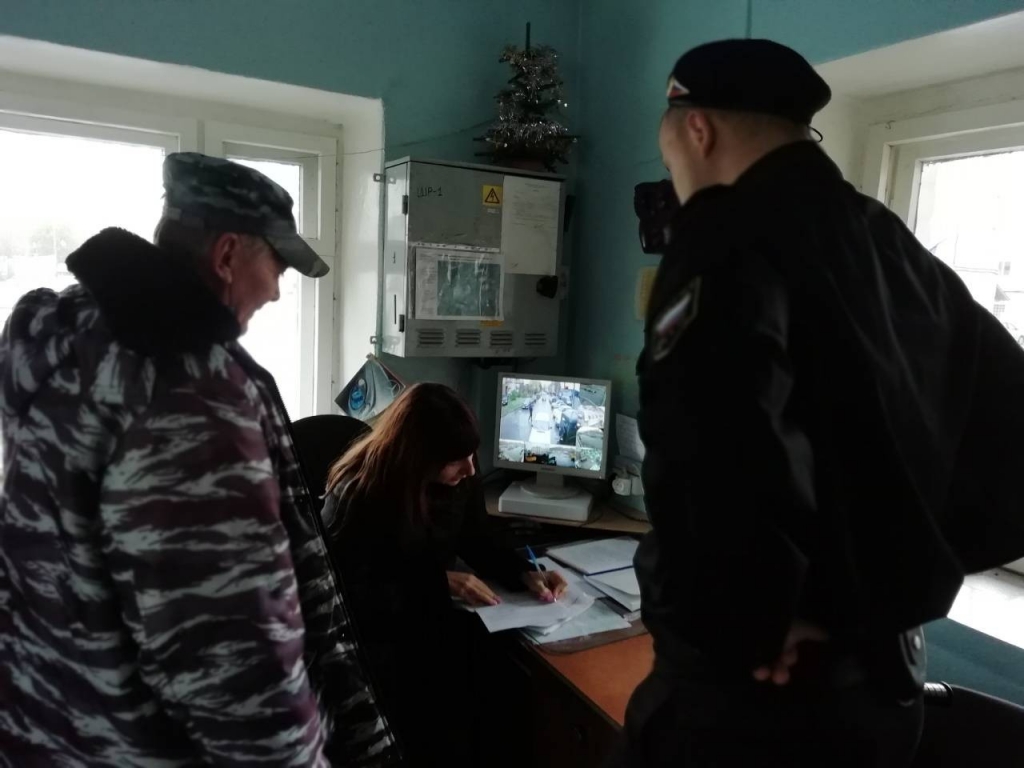 В Ярославле у организации-должника арестовали здание