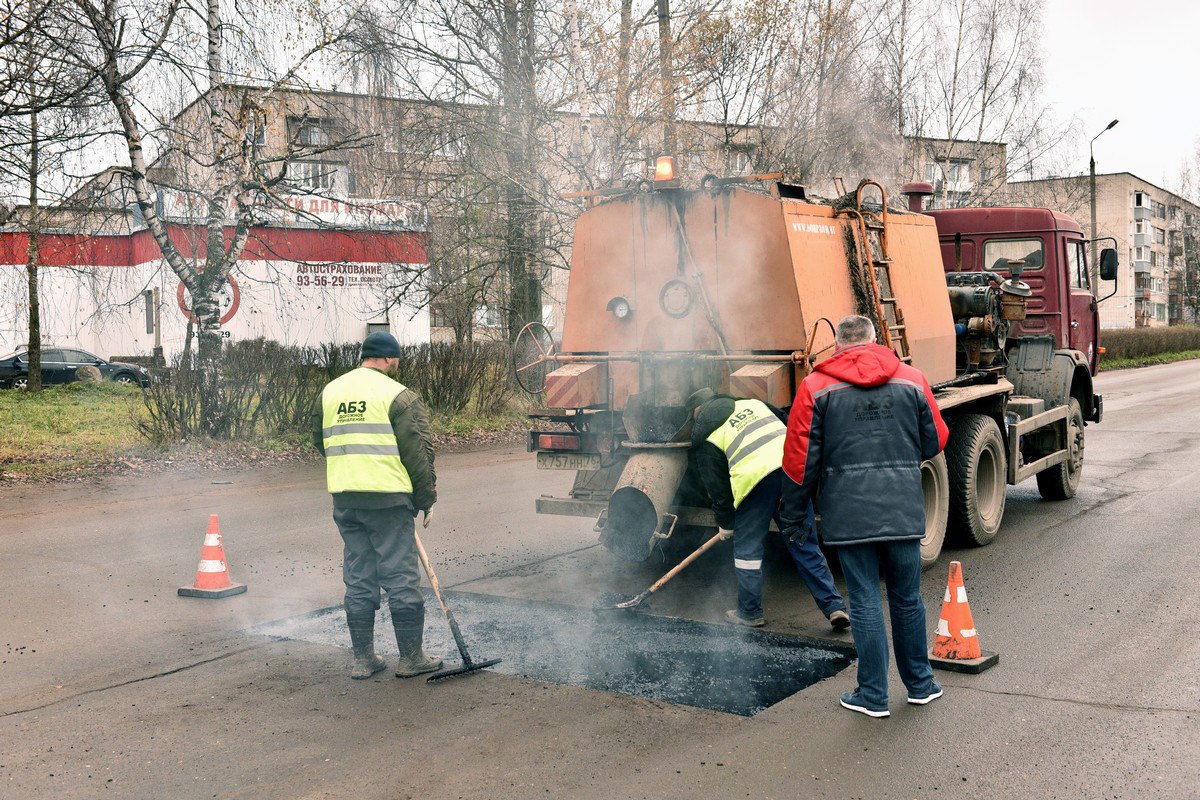 В Ярославле приступили к ремонту дорог литым асфальтом
