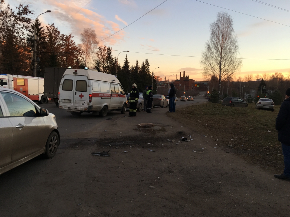 В тройном ДТП в Рыбинске пострадала женщина