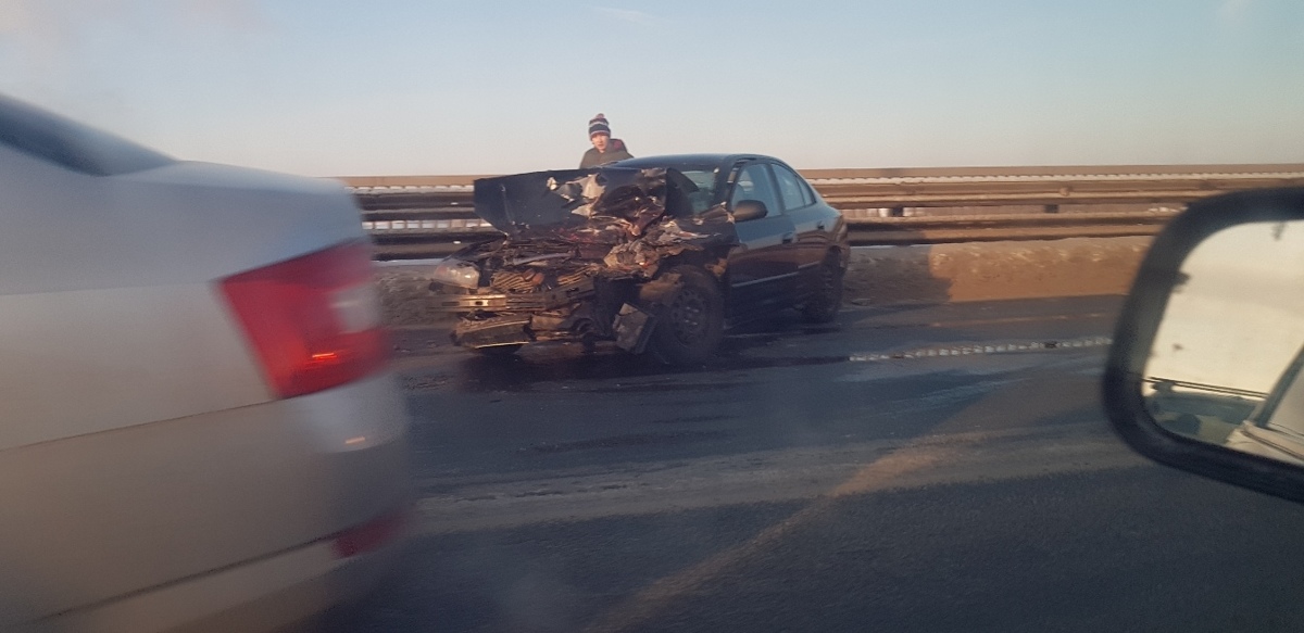 Жуткое ДТП произошло на Октябрьском мосту в Ярославле