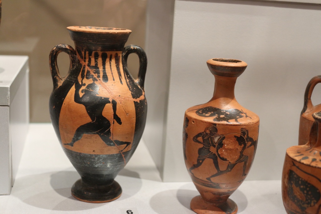В Музее зарубежного искусства представлены уникальные античные вазы