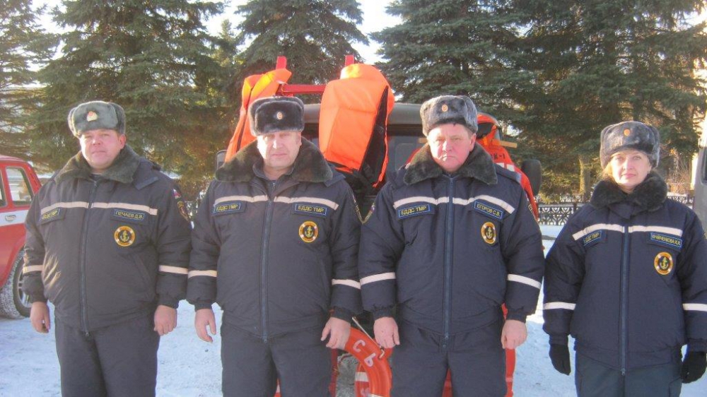 В Ярославской области спасли провалившегося под лед Волги мужчину