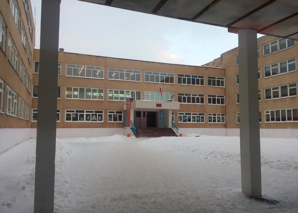 В Ярославле эвакуировали школу