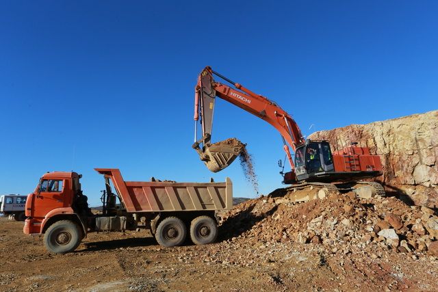 Шесть нарушителей правил недропользования лишены лицензий на добычу полезных ископаемых