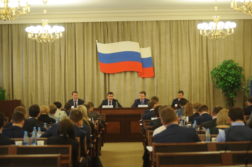 Дмитрий Миронов провел первое заседание рабочей группы по молодежной политике Госсовета РФ