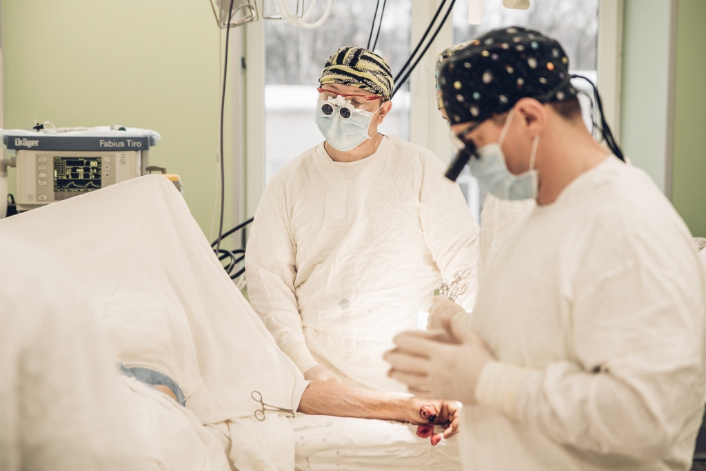 Хирурги больницы имени Соловьева провели уникальную высокотехнологичную операцию