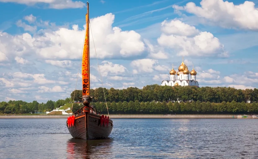 Ярославль путешественник. Туризм в Ярославской области. Ярославль туризм. Туризм в Ярославской области фото. Туризм развит в Ярославле.