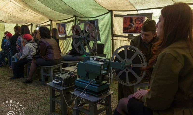 В праздничные дни в Ярославле откроется военно-полевой кинотеатр