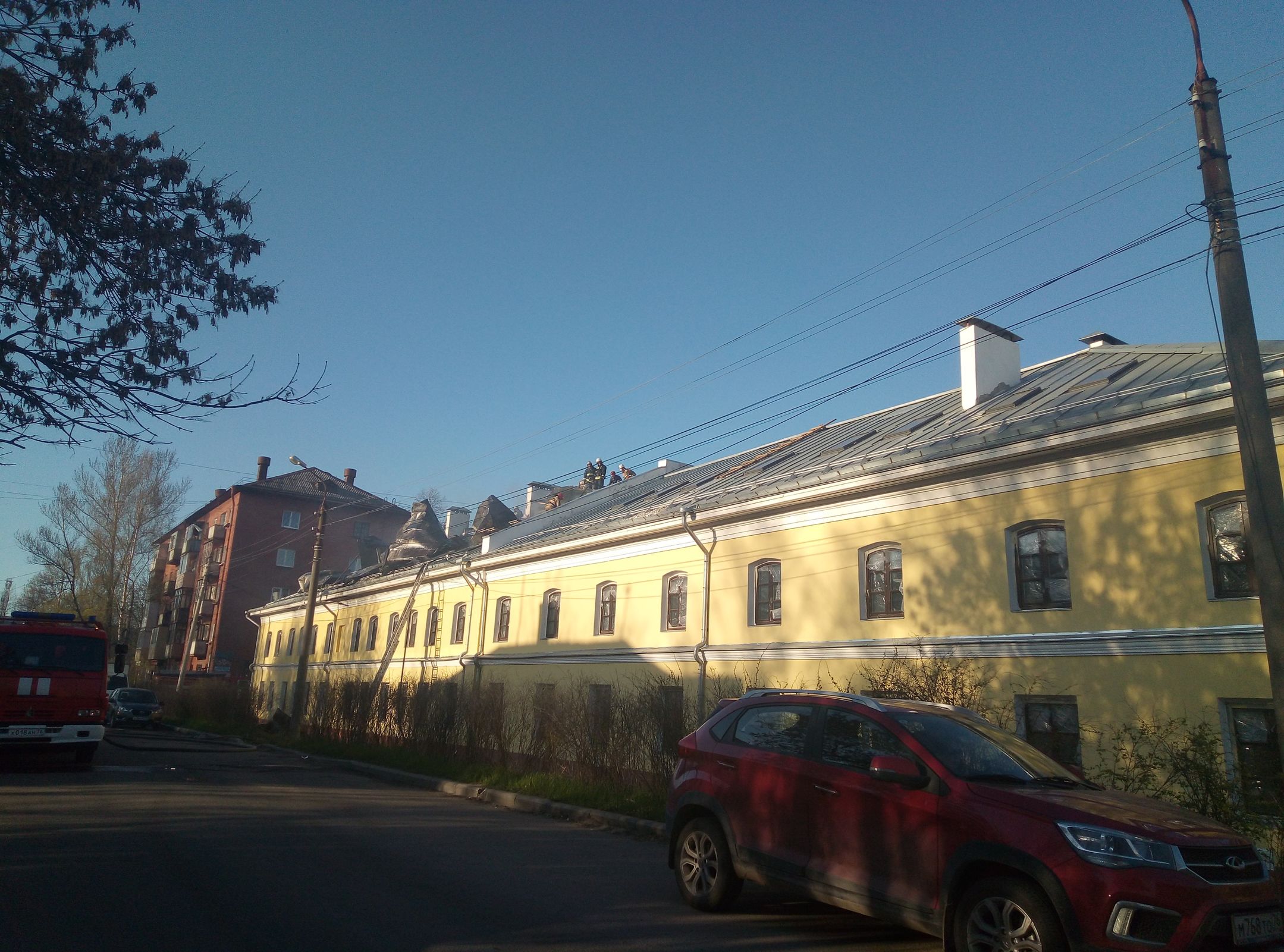 Офисное здание горело в центре Ярославля