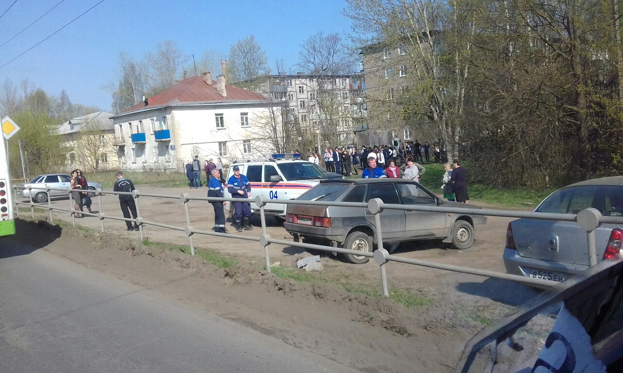 В Рыбинске эвакуировали школу и поликлинику