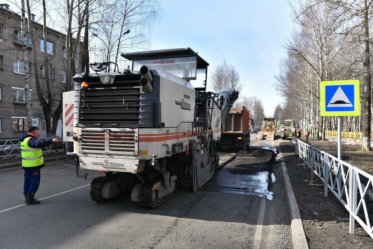 Городские власти требуют от трех подрядчиков отремонтировать дороги Ярославля по гарантии