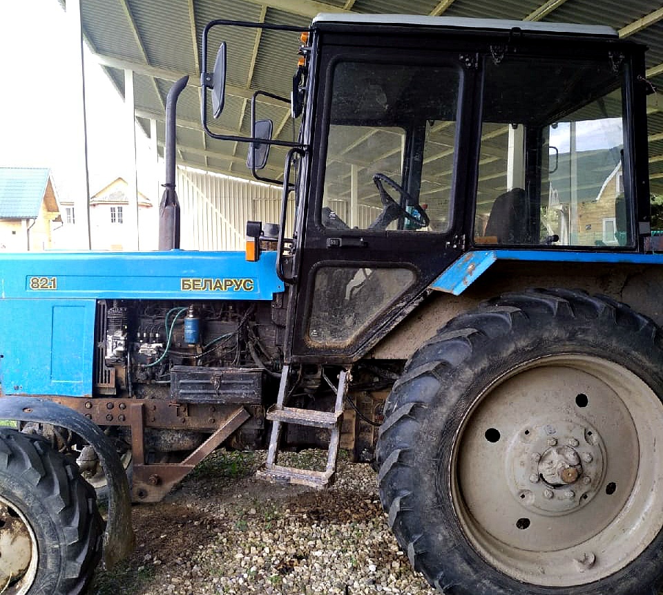 Фирма в Ярославской области выплатила полмиллиона рублей налогов после ареста трактора