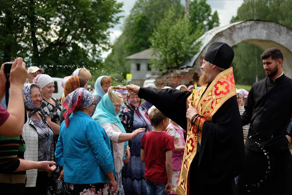 Жители Ярославской области просят спасти храм XVIII века