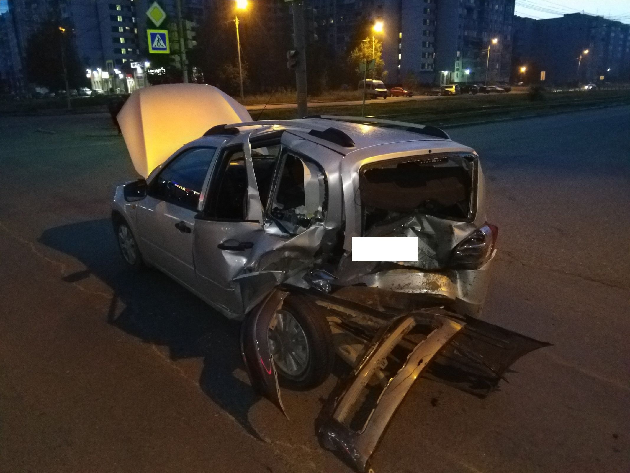 В ДТП на Ленинградском проспекте в Ярославле пострадали два человека