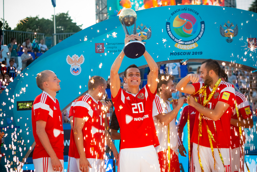 Ярославец в составе сборной России по пляжному футболу стал победителем отбора на чемпионат мира: видео