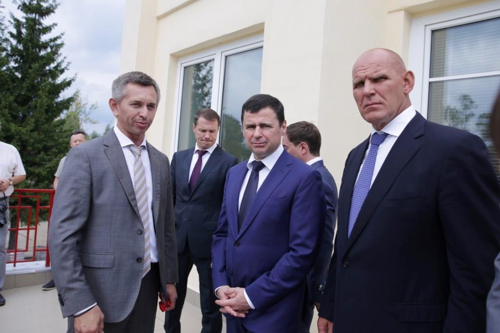 Дмитрий Миронов и Александр Карелин приняли участие в церемонии открытия зала спортивной борьбы в Туношне