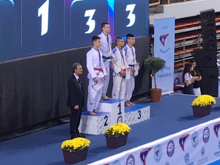 Угличский спортсмен завоевал серебро чемпионата мира по джиу-джитсу