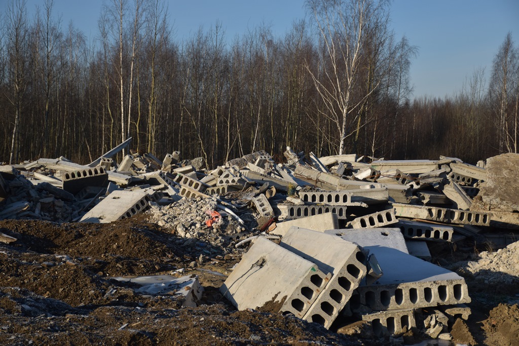 Обнаруженная в Ярославском районе свалка строительных отходов будет ликвидирована