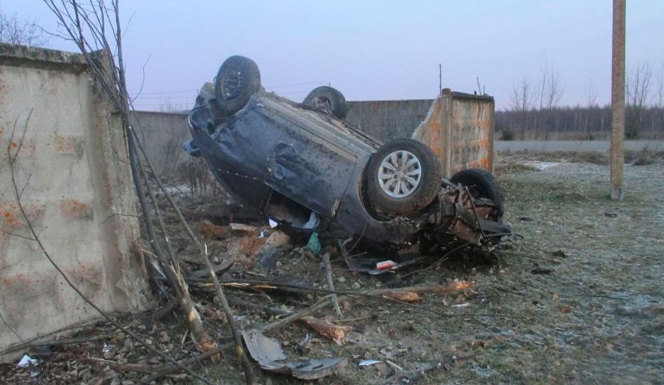 Бросили умирать: в Ярославской области ГИБДД ищет очевидцев аварии, в которой погибла женщина