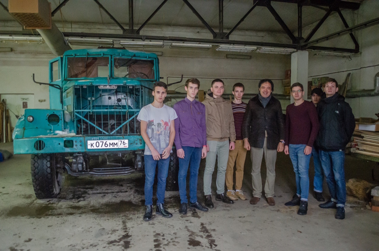 Ярославские студенты восстанавливают уникальный автомобиль: фото